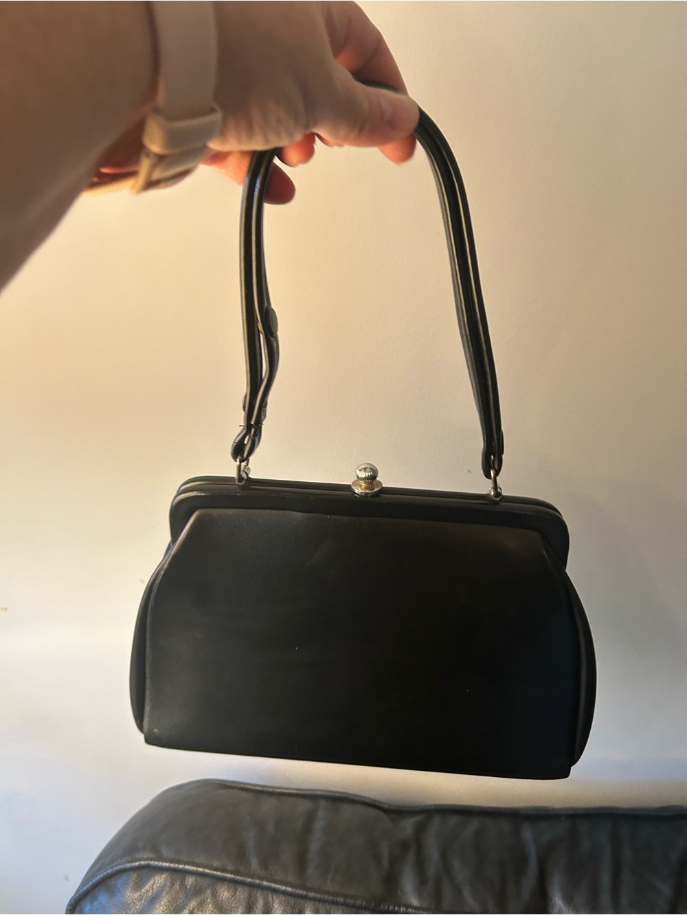 Vintage Classic Black Frame-Top Women's Handbag
